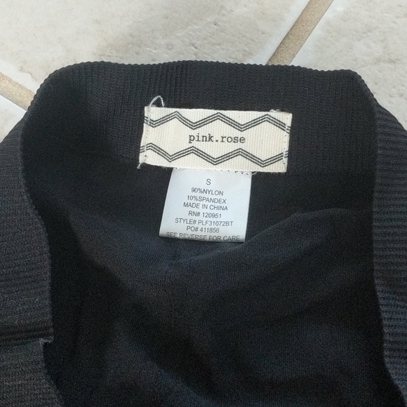 Small black and gray Pink Rose leggings - Picture 3 of 5